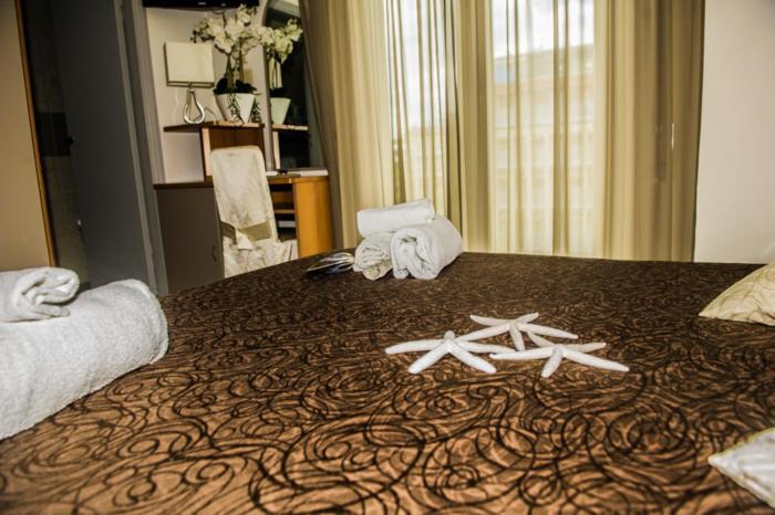 Hotel Ermeti B&B Brunch Riccione Luaran gambar