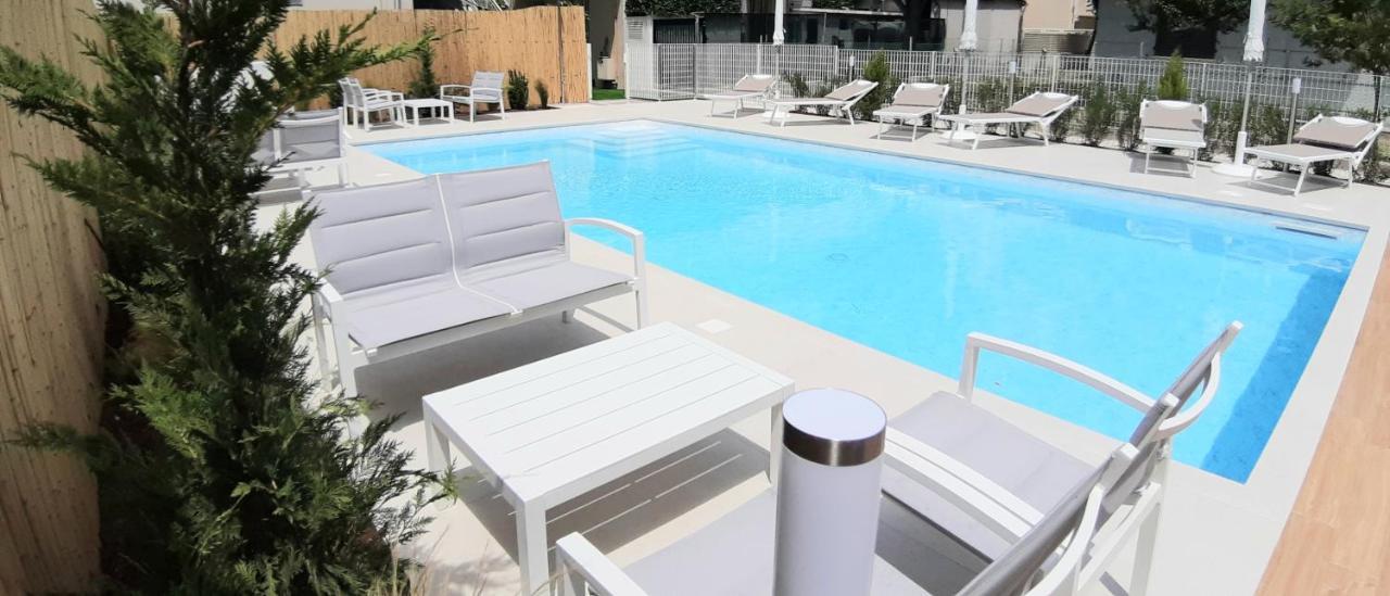 Hotel Ermeti B&B Brunch Riccione Luaran gambar