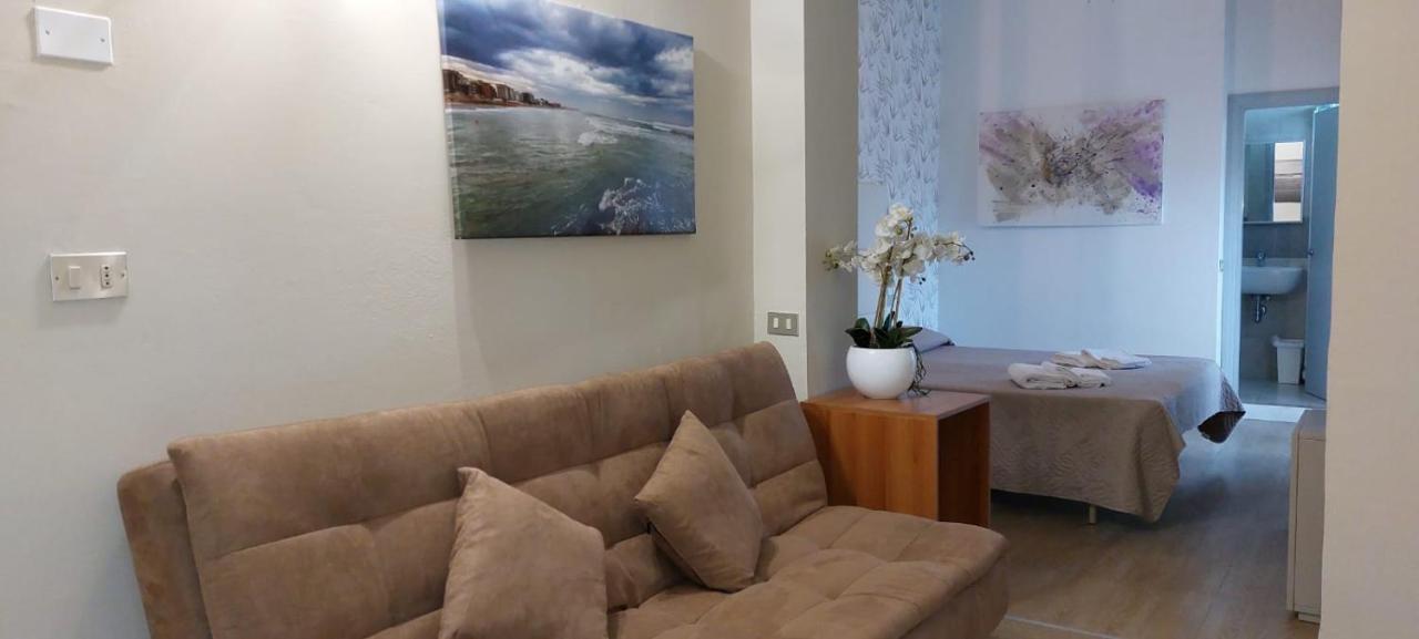 Hotel Ermeti B&B Brunch Riccione Luaran gambar
