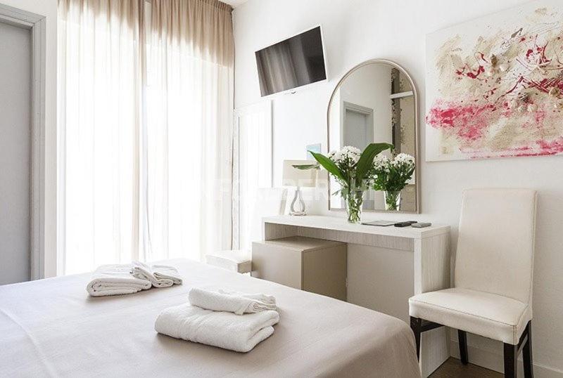 Hotel Ermeti B&B Brunch Riccione Luaran gambar